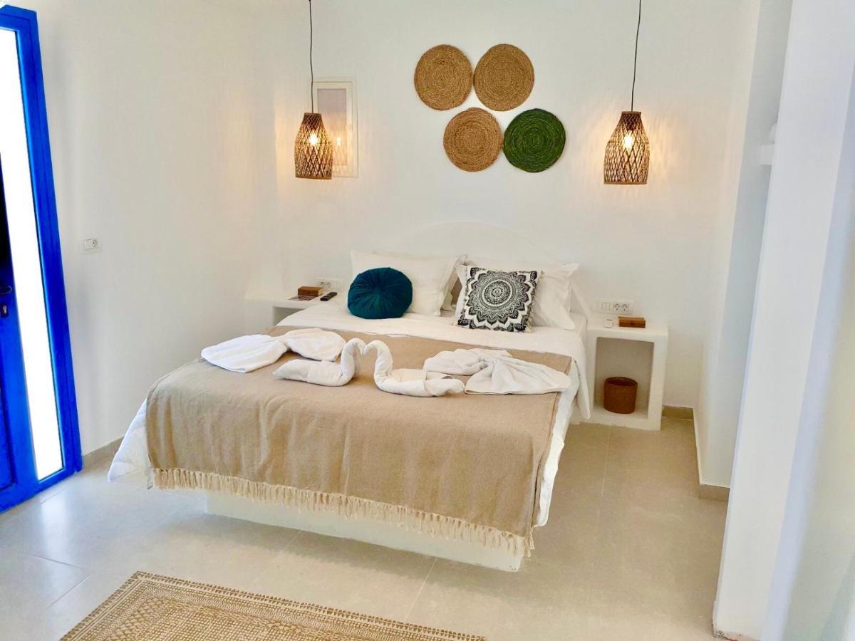 Oldtown Suites Fira Экстерьер фото