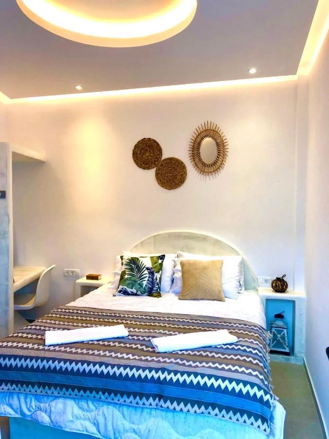 Oldtown Suites Fira Экстерьер фото