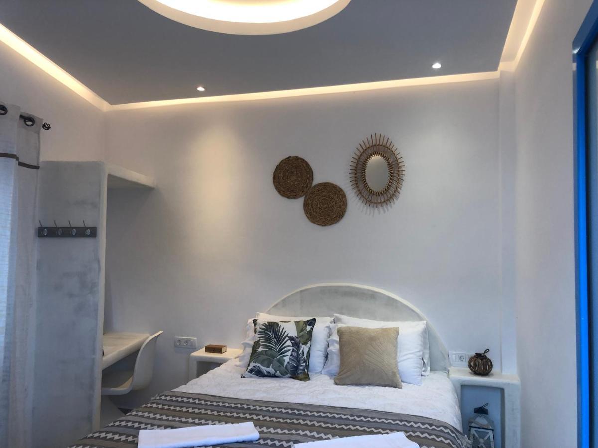 Oldtown Suites Fira Экстерьер фото