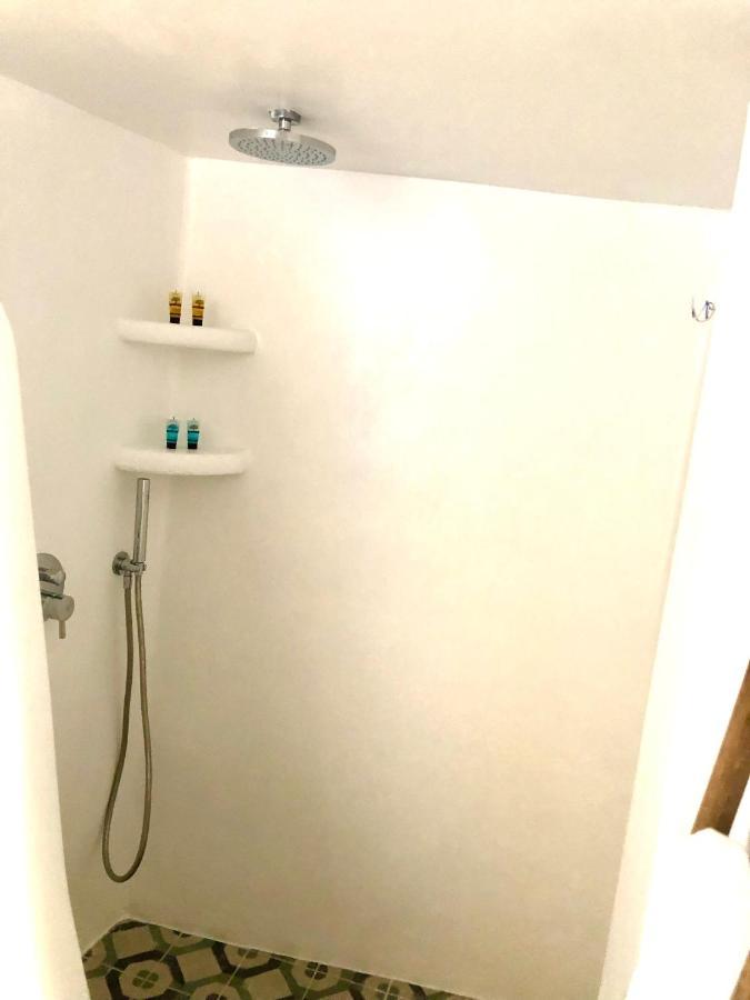 Oldtown Suites Fira Экстерьер фото