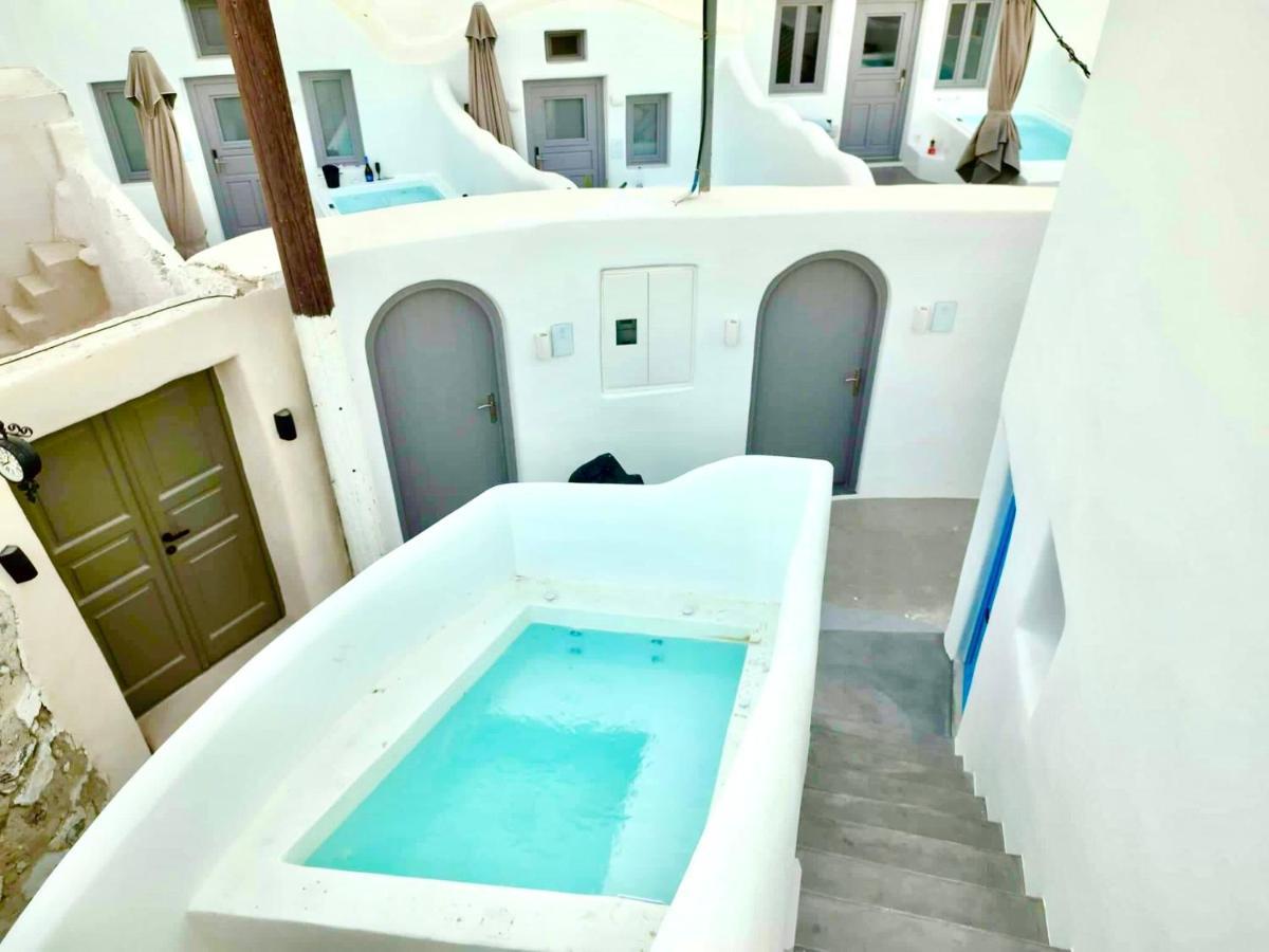 Oldtown Suites Fira Экстерьер фото
