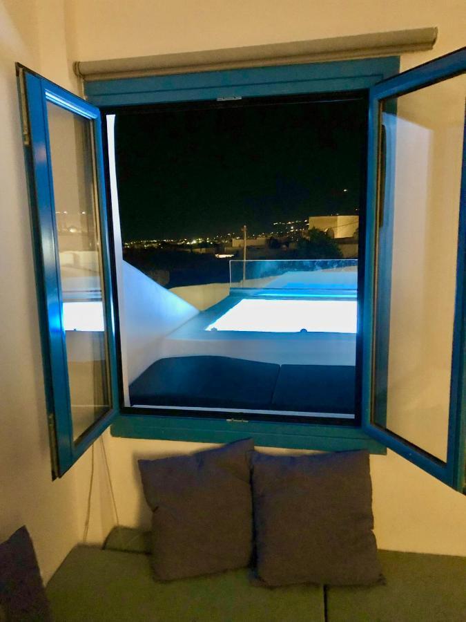 Oldtown Suites Fira Экстерьер фото